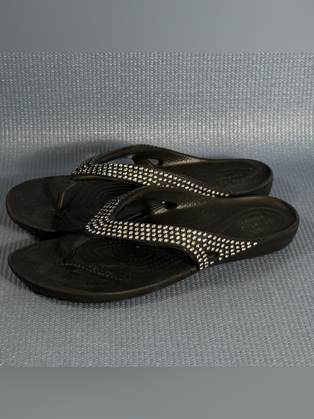 Crocs Kadee II Women’s Embellished Jewel Flip Thong Sandals Size 8